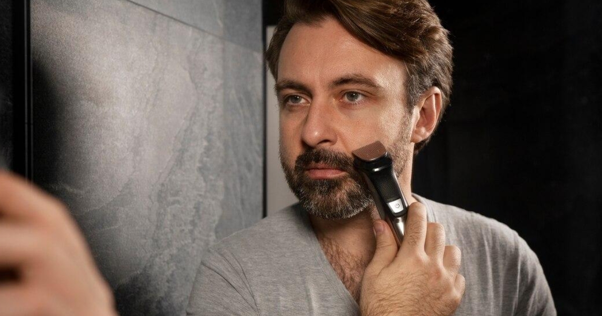 How to Use a Beard Trimmer With a Guard