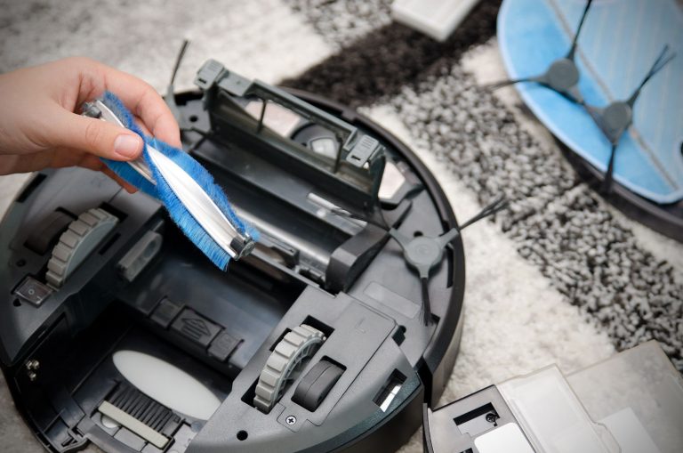 How to Clean a Robot Vacuum Cleaner