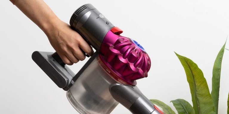 How Long Do Dyson Stick Vacuum Batteries Last