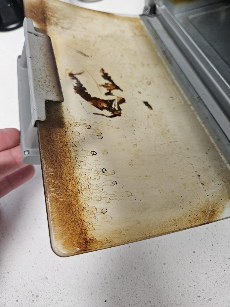 How to Clean a Toaster Oven Glass Door