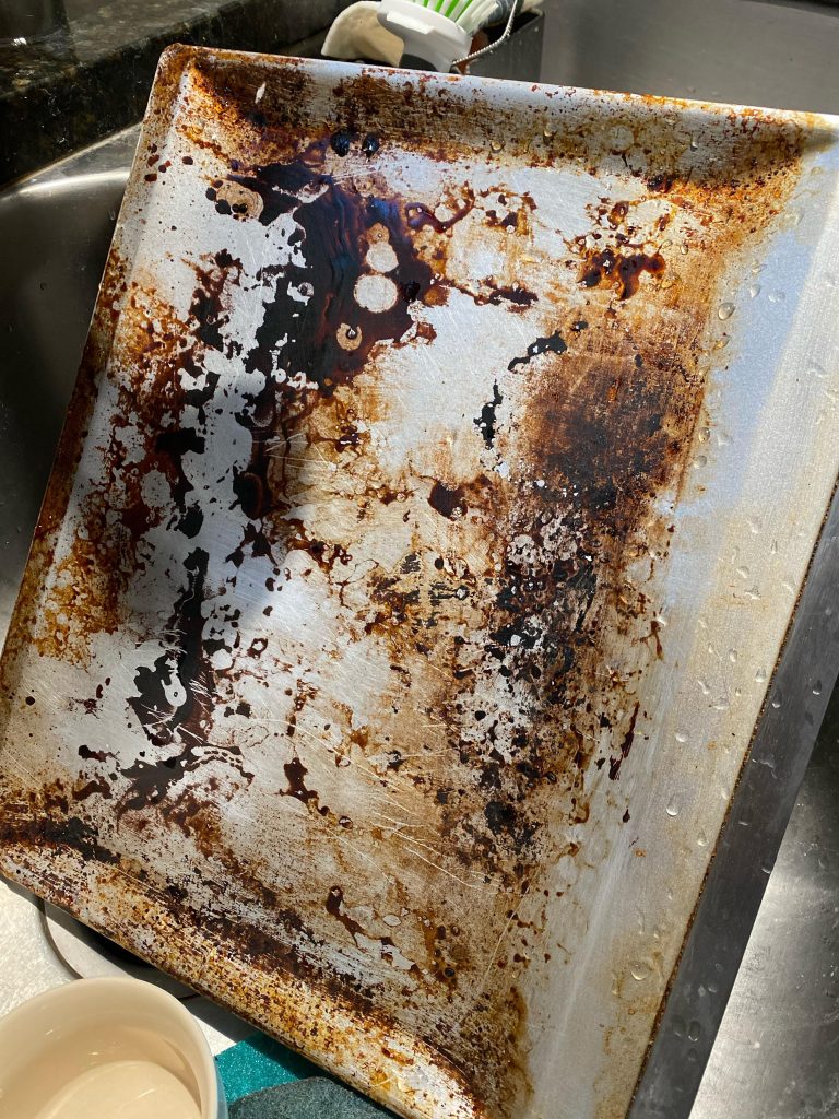 How to Clean Toaster Oven Pan