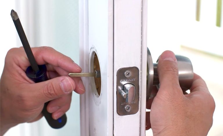 How To Install Smart Lock